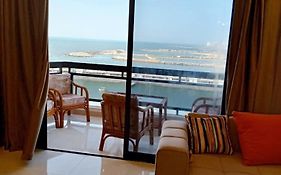 Gleem Bay Luxury Apartment